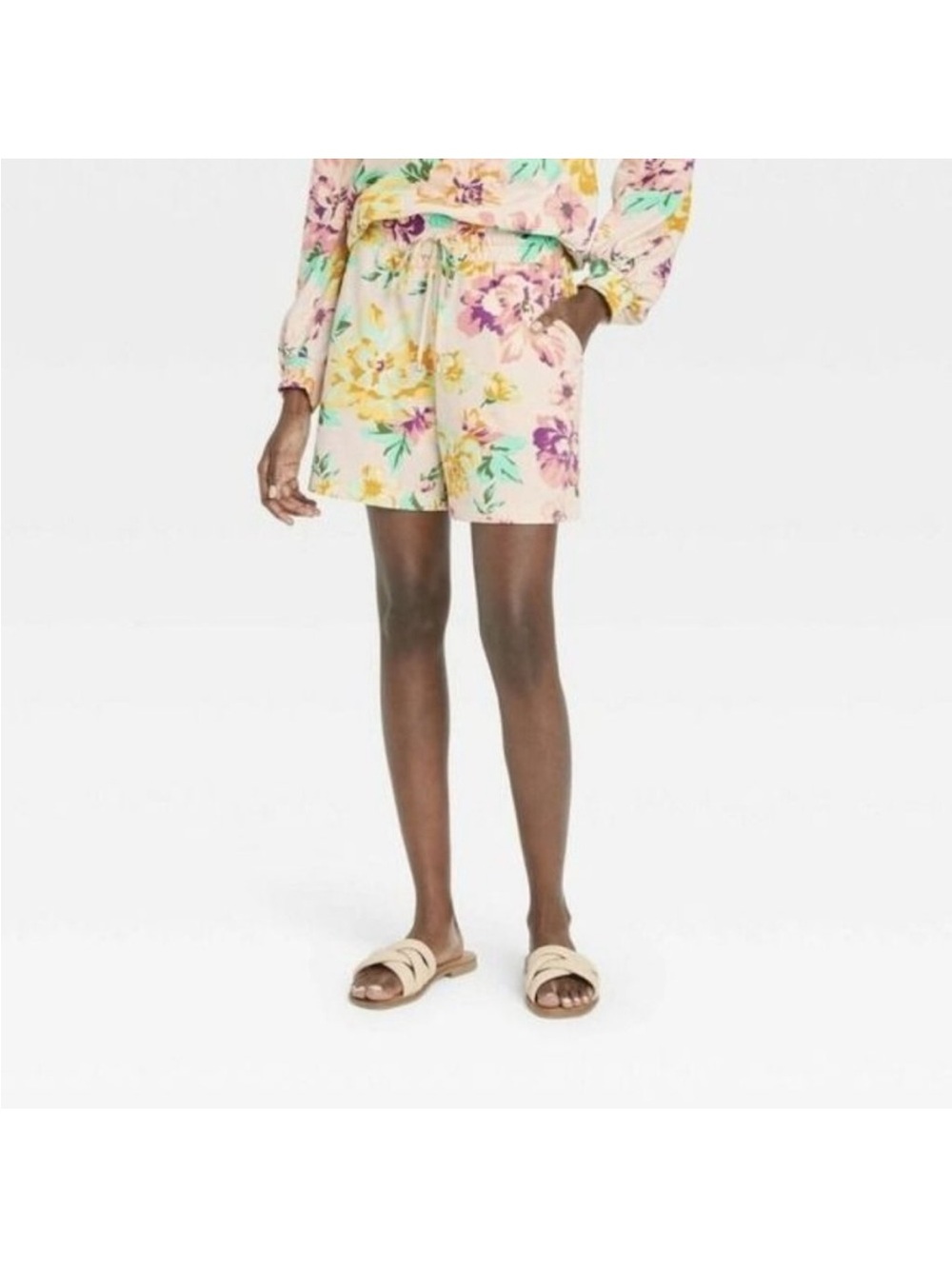 NEW Set! Who What Wear Garden Floral Sweatshirt L Elastic Waist Shorts M Lounge - Picture 8 of 15